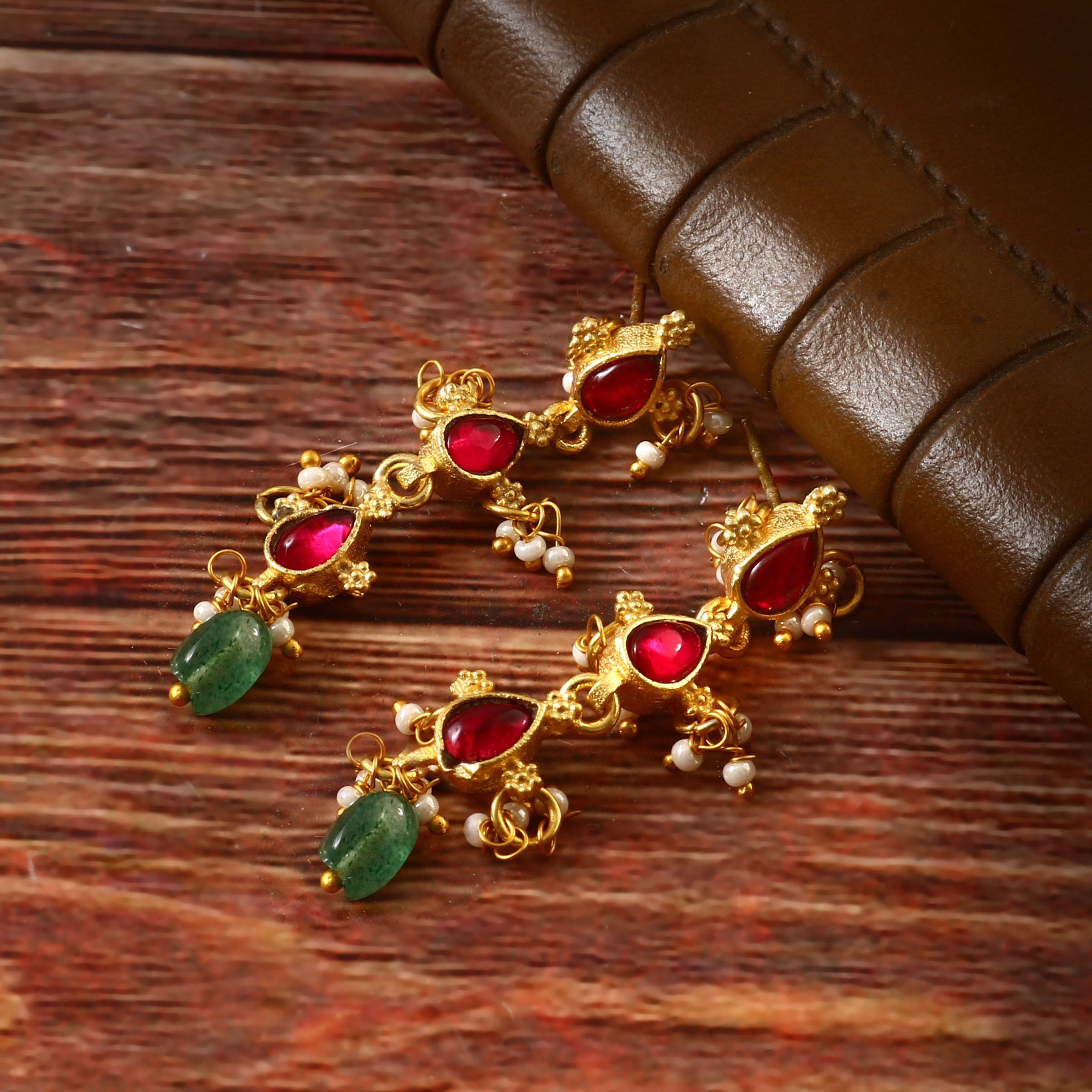 ER-135 - Jadau Kundan Earring with Emerald