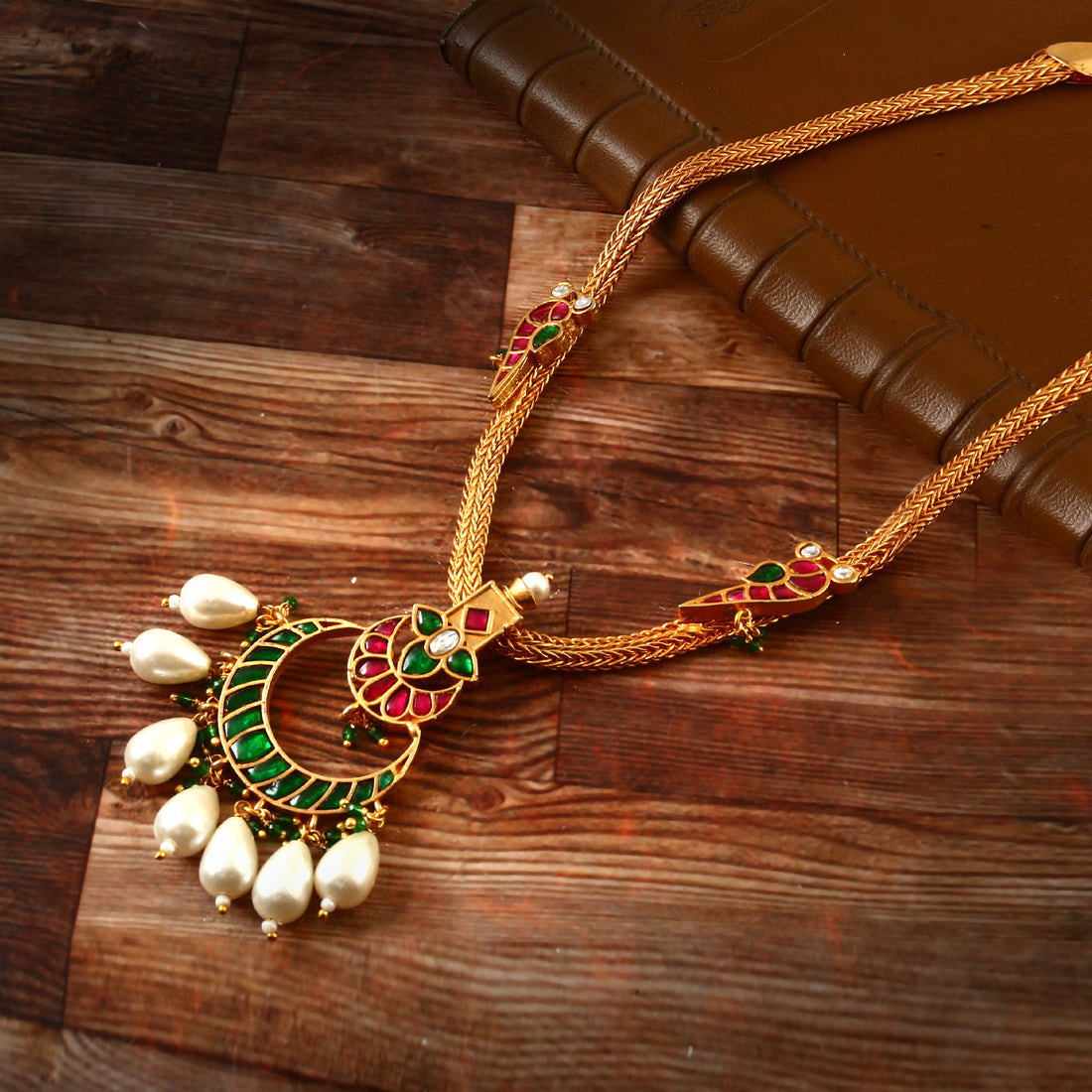 NK-187 - Jadau Kundan Necklace with Emerald