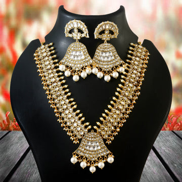 White and Golden Kundan Necklace Set