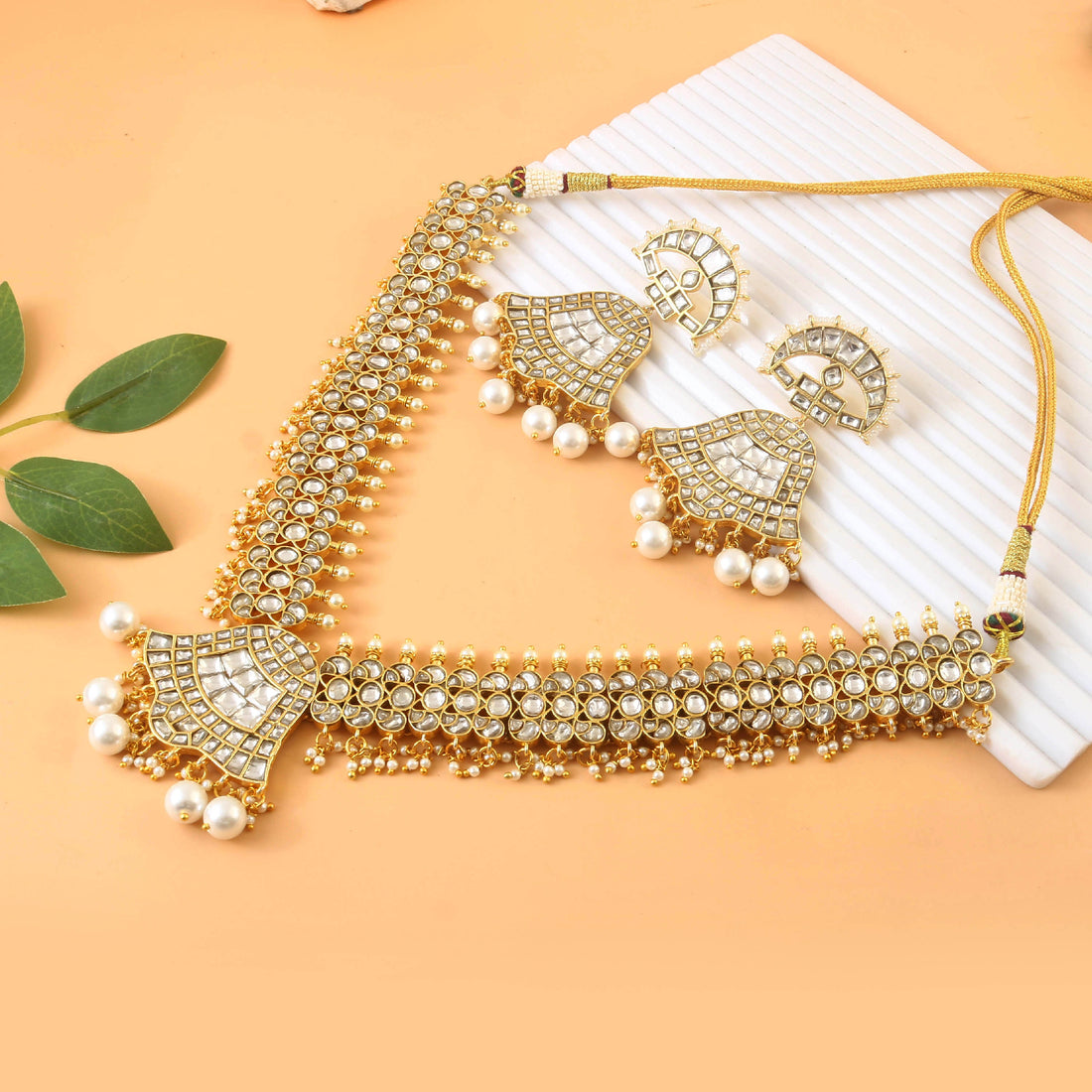 White and Golden Kundan Necklace Set