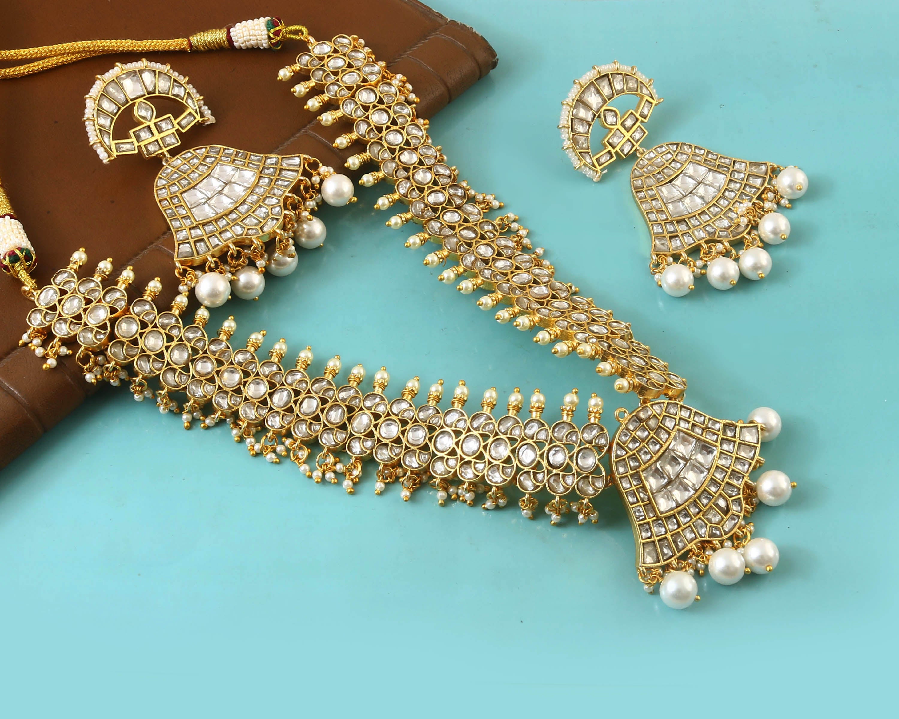 NK-246 - Jadau Kundan Necklace with Emerald