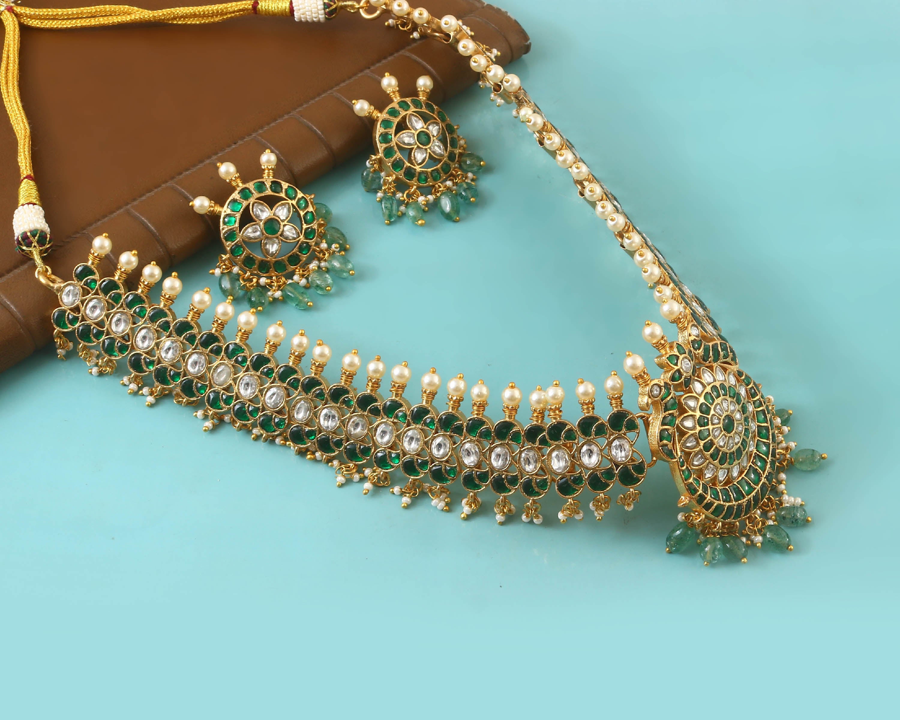 NK-247 - Jadau Kundan Necklace with Emerald