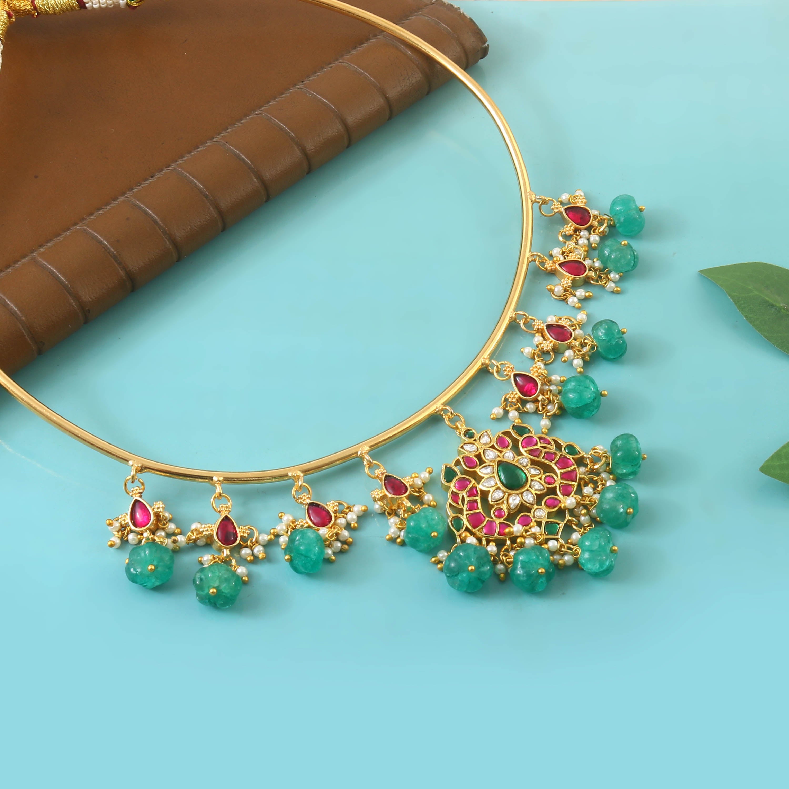 NK-253 - Jadau Kundan Necklace with Emerald