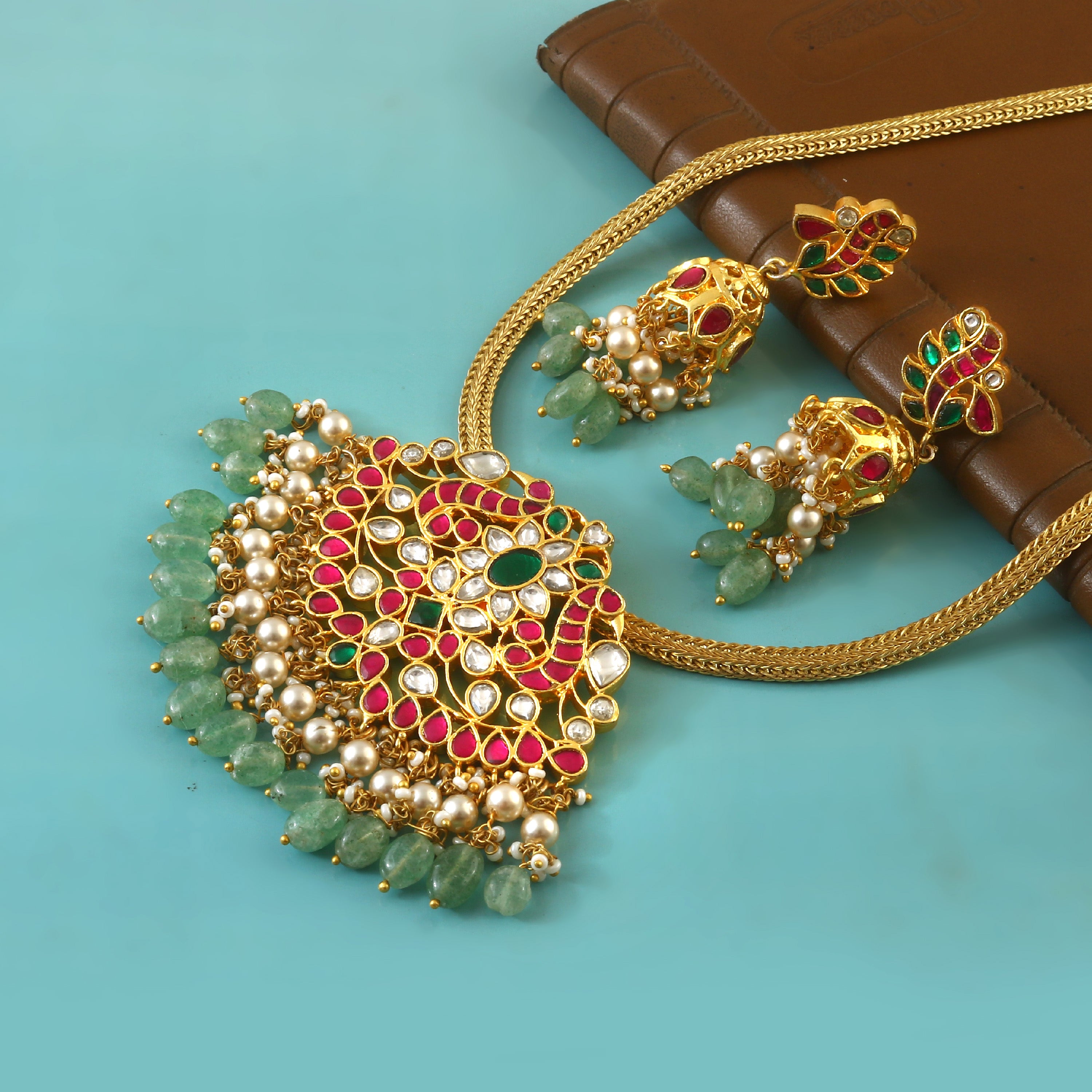 NK-262 - Jadau Kundan Necklace with Emerald