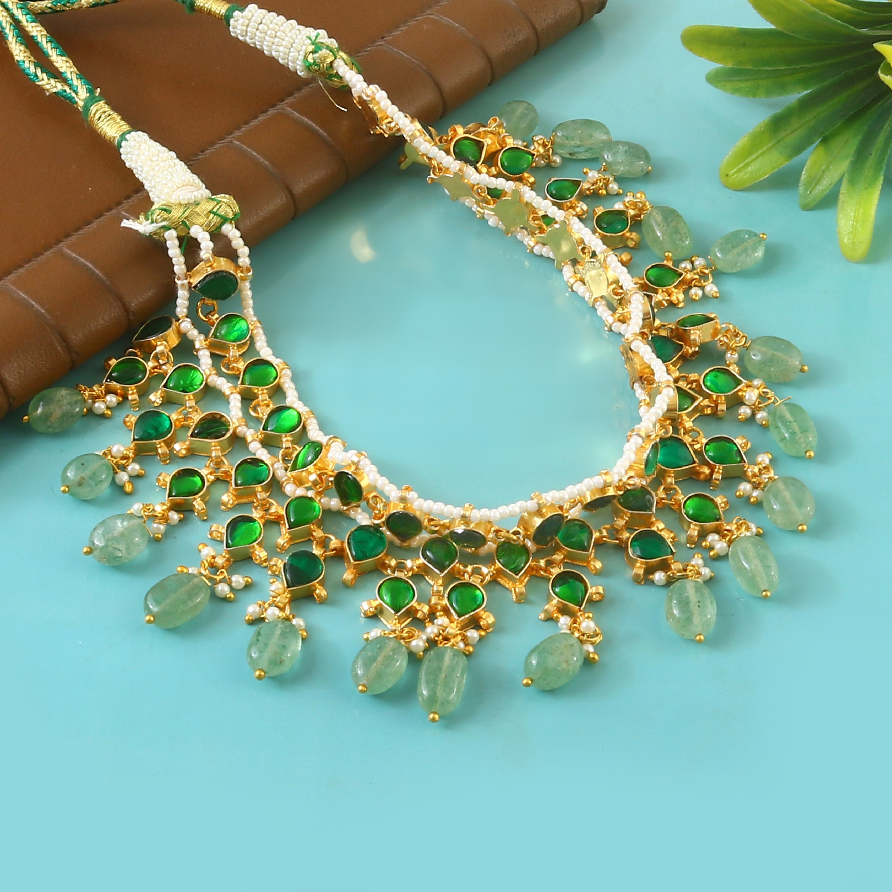 NK-267 - Jadau Kundan Necklace with Emerald