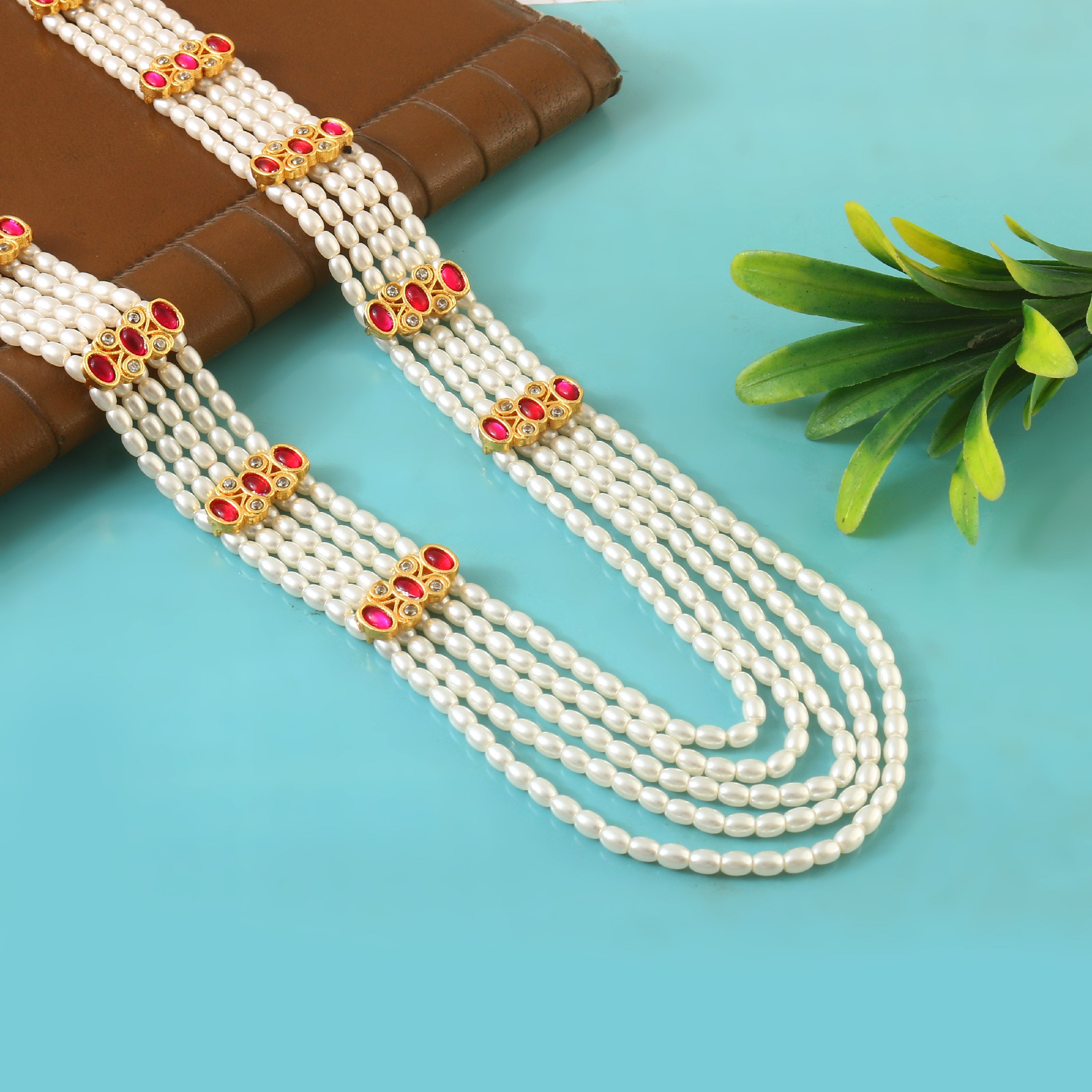 NK-273- Jadau Kundan Necklace with Emerald