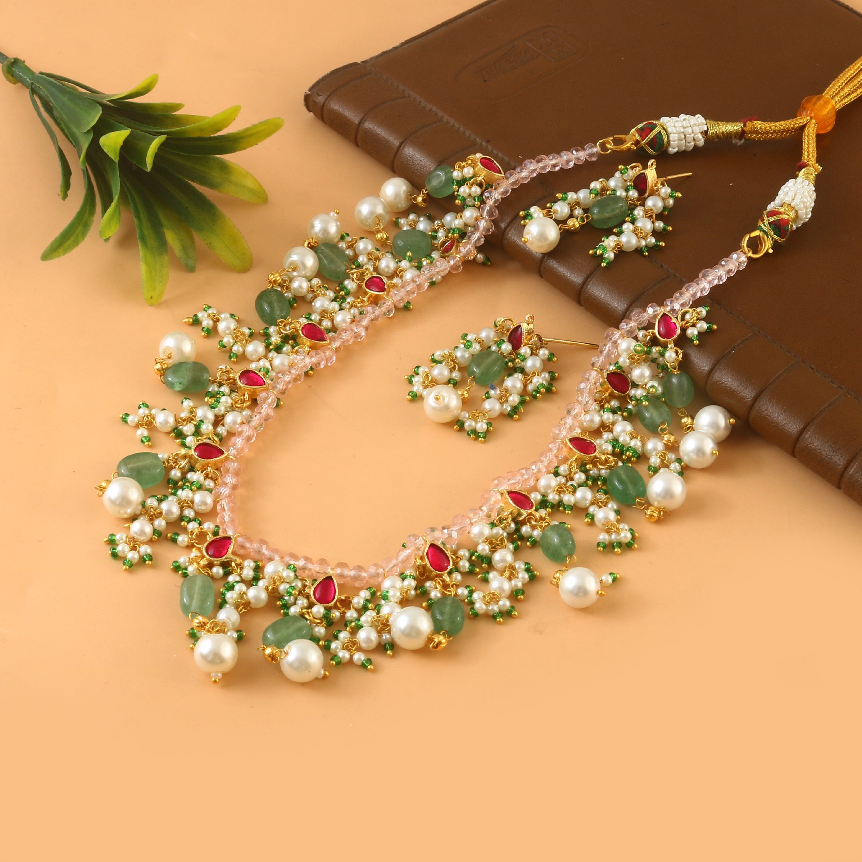 NK-290- Jadau Kundan Necklace with Emerald