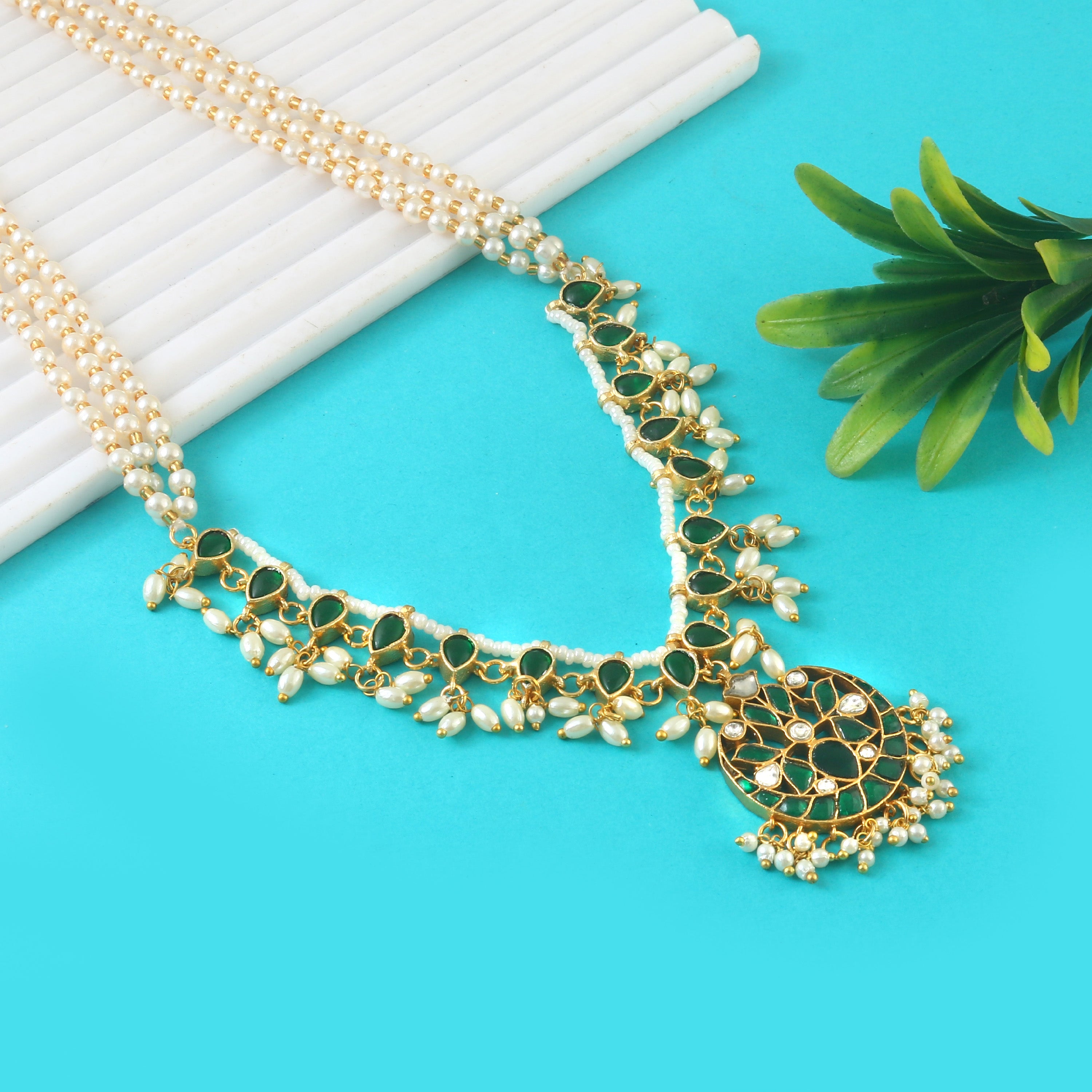 NK-294- Jadau Kundan Necklace with Emerald