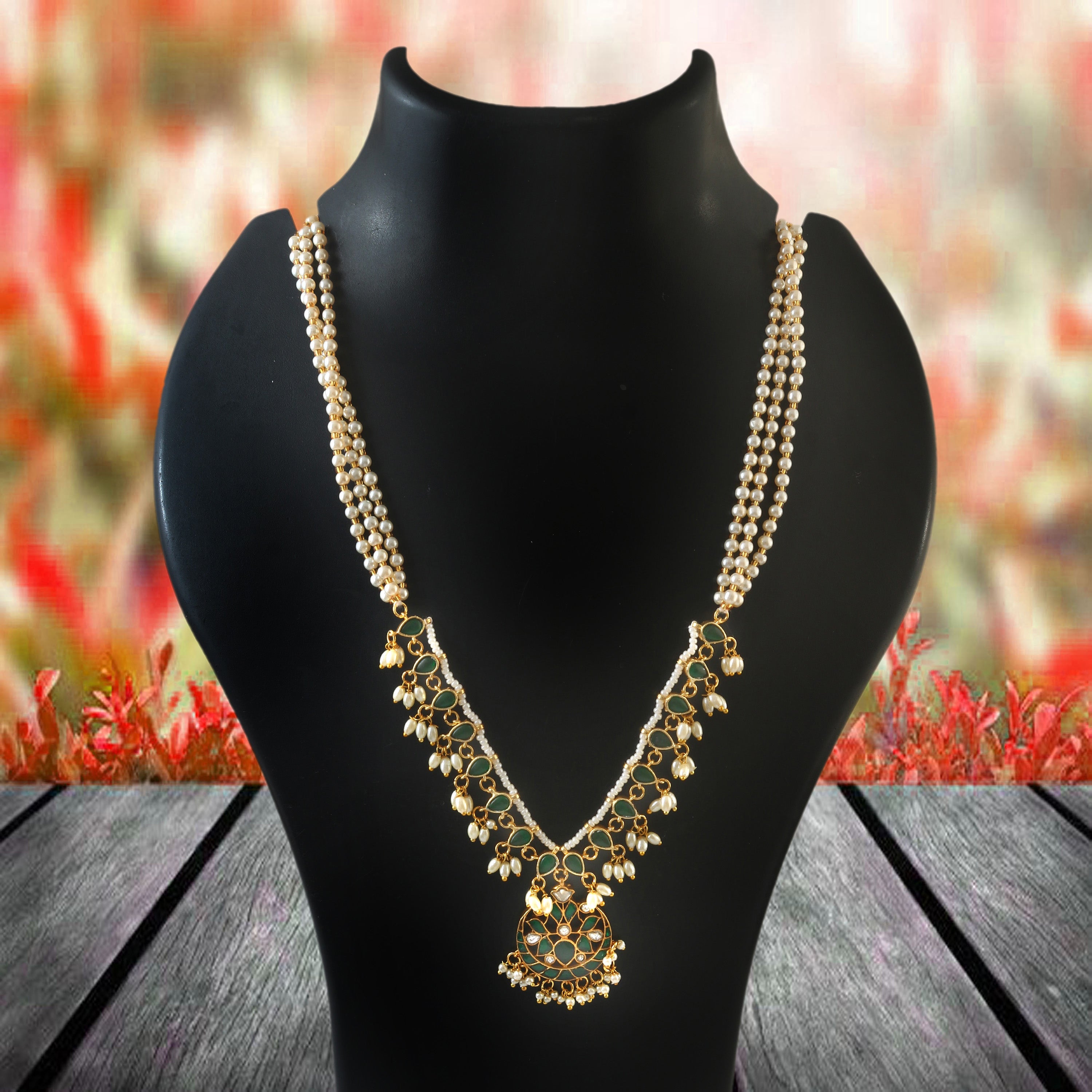 NK-294- Jadau Kundan Necklace with Emerald