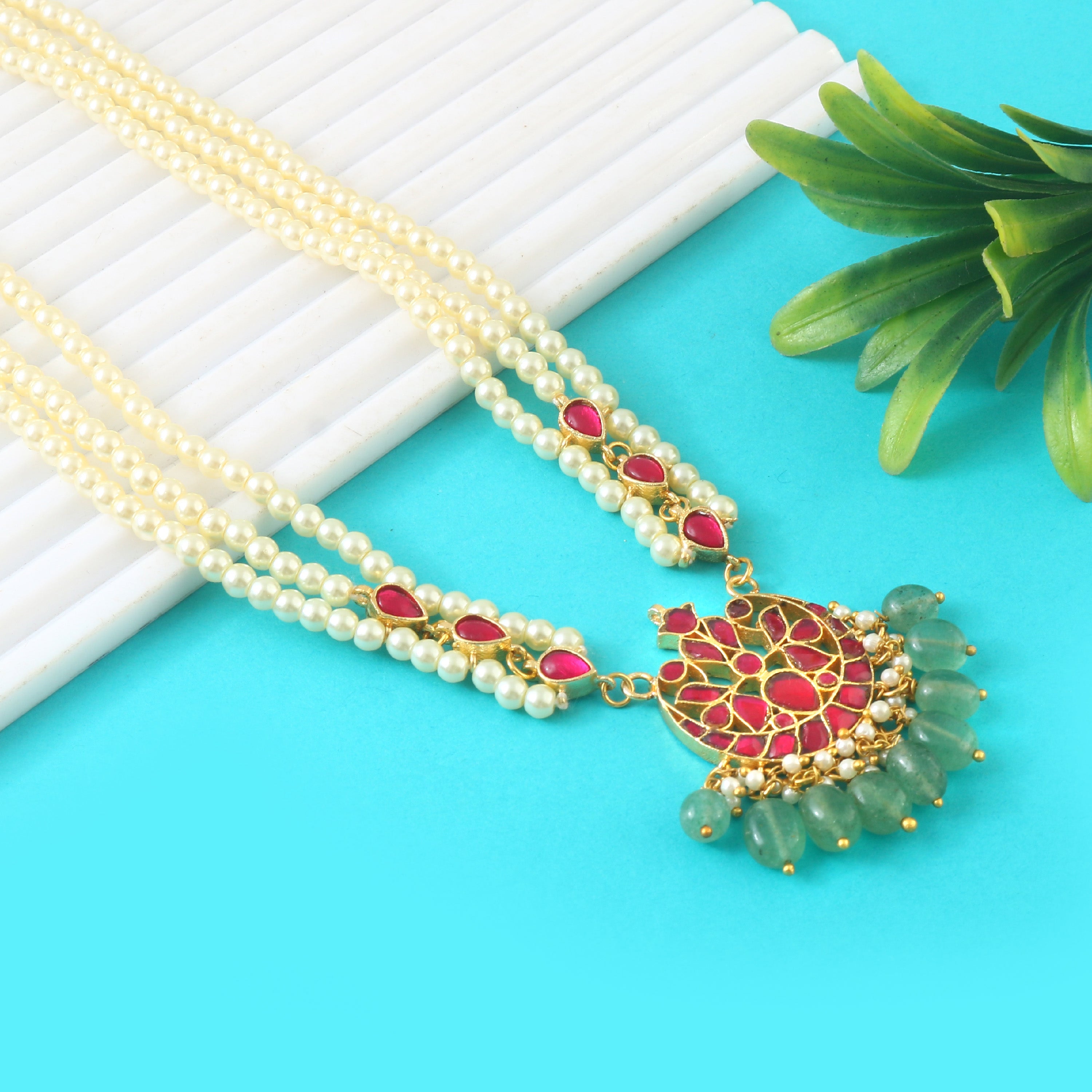 NK-297- Jadau Kundan Necklace with Emerald