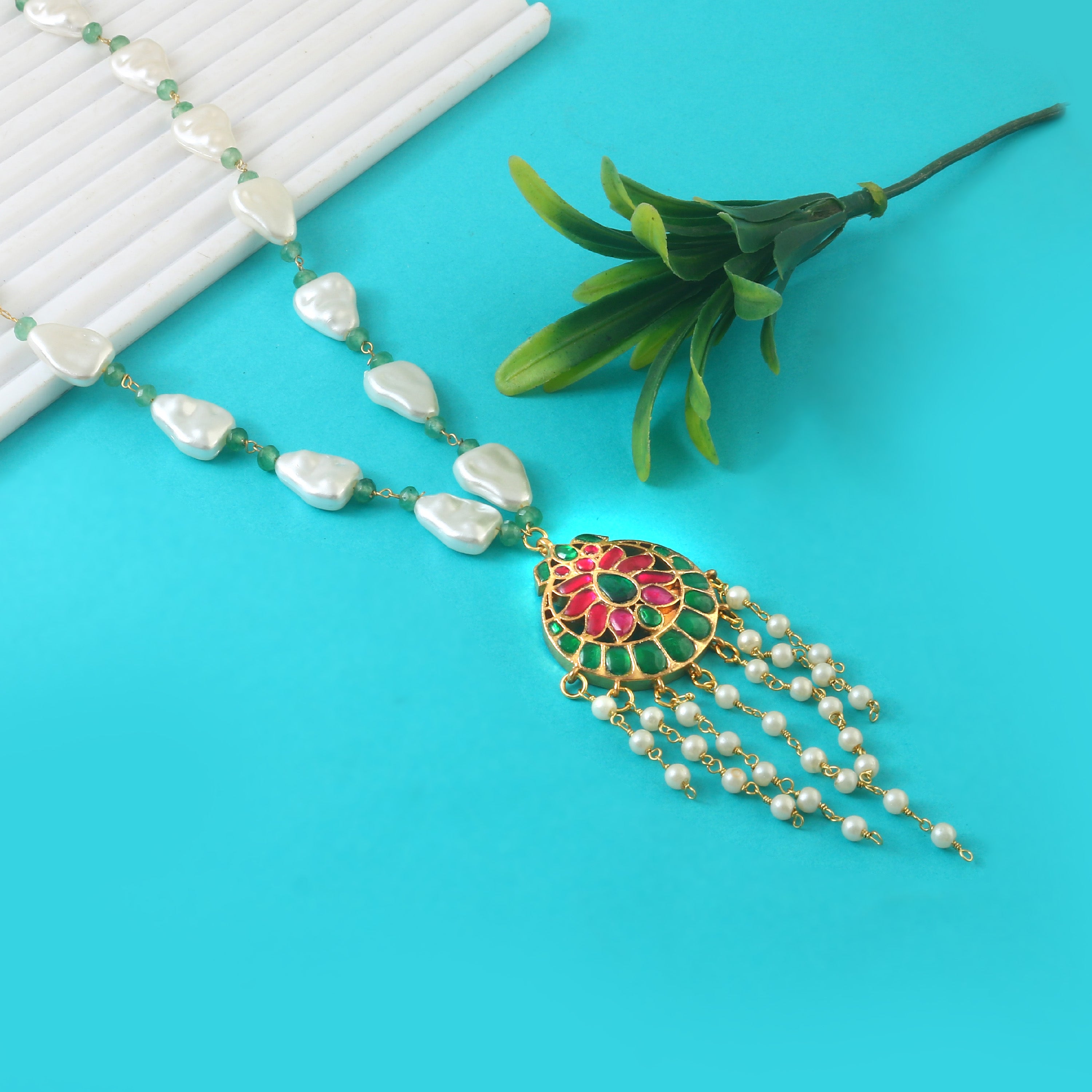 NK-299- Jadau Kundan Necklace with Emerald