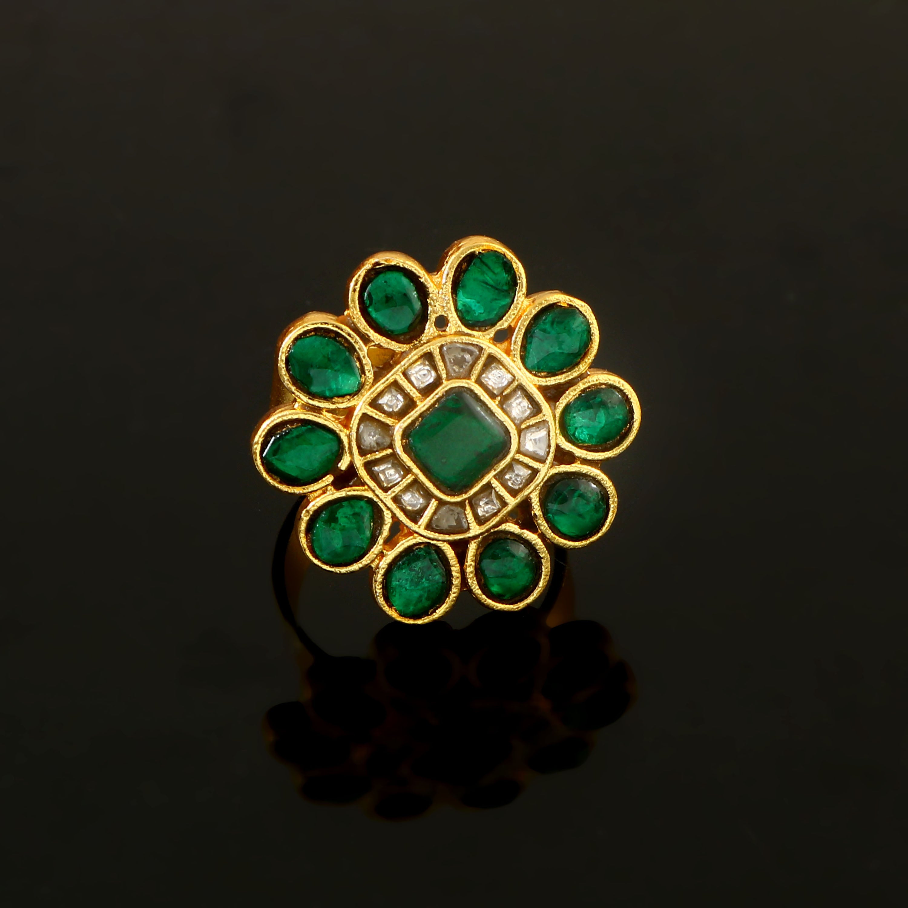 RG-108 - Jadau Kundan Ring with Emerald